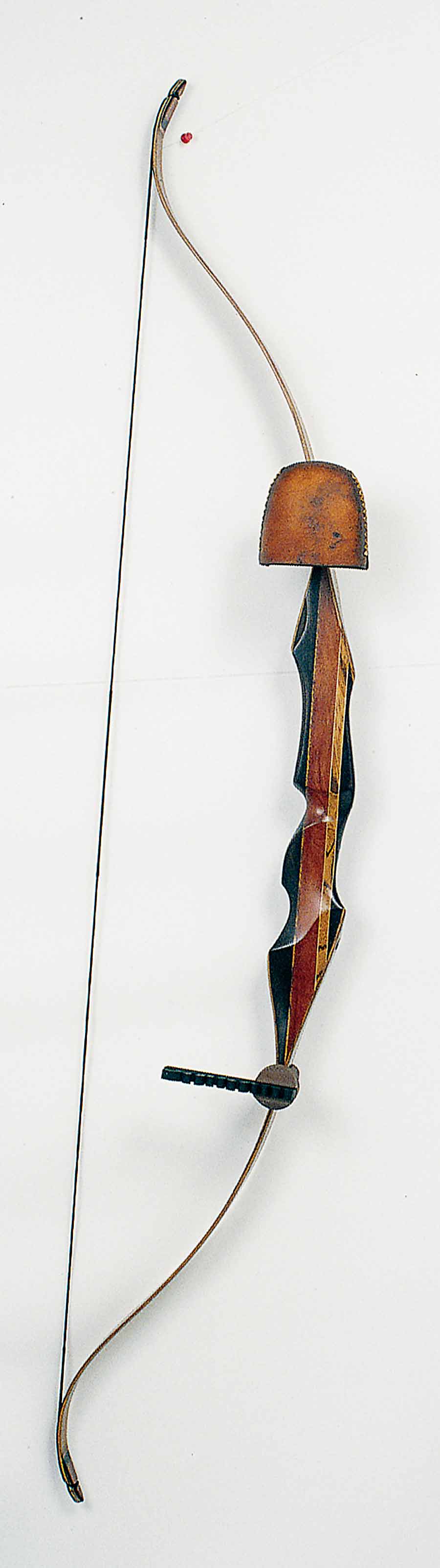 Selway leather hood 6 arrow recurve bow quiver large image. Click to return to Selway leather hood 6 arrow recurve bow quiver price and description